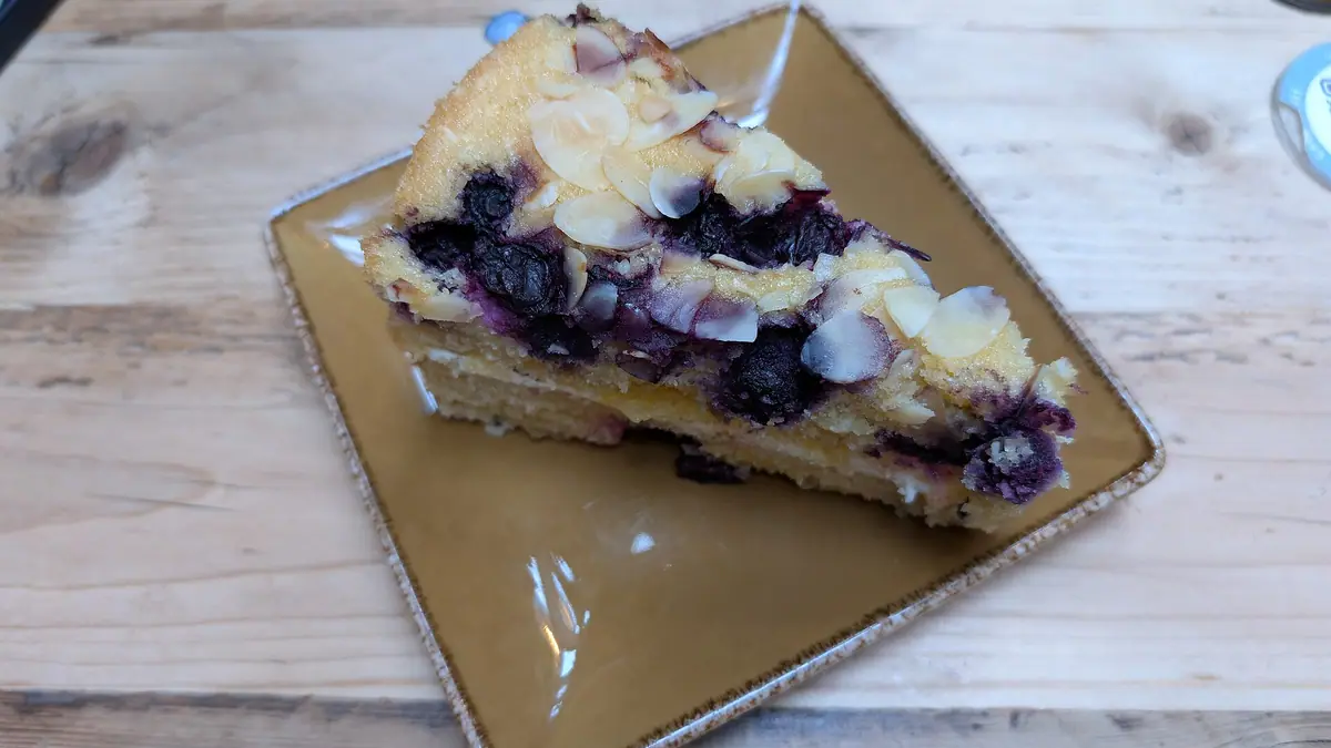 Ada's Cakery – cake shop in Pontardawe town centre